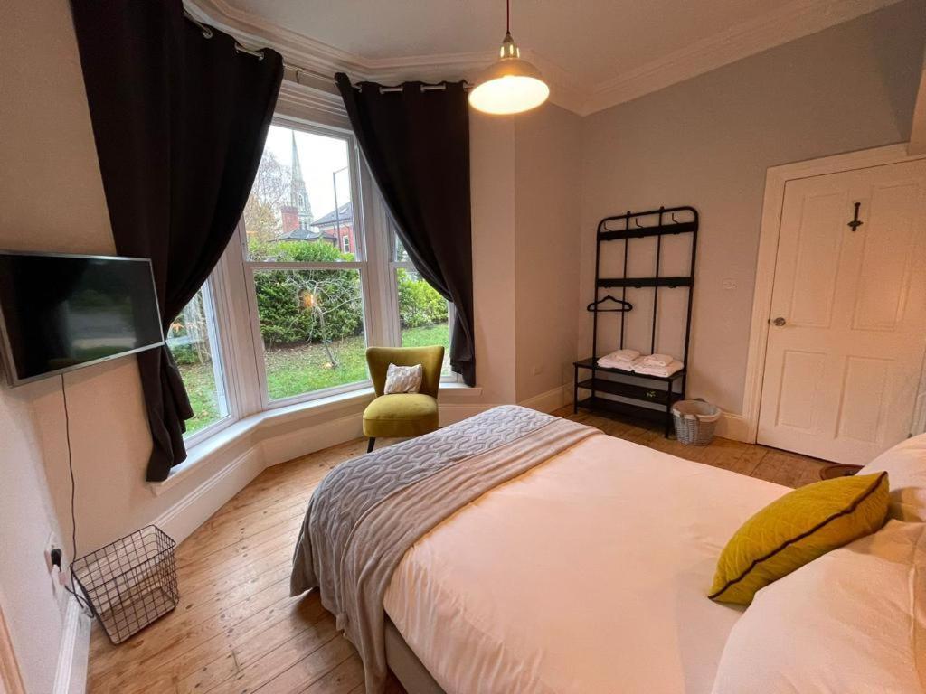 Urban Suites Stunning Victorian 3 Bed 2bath With Free Parking Apartment *